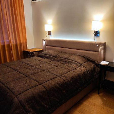 Lux Apartment, Liko Grad Kiev Esterno foto