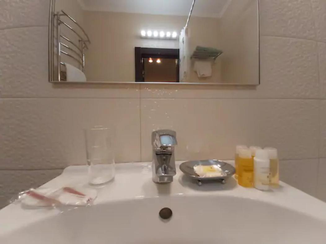 Lux Apartment, Liko Grad Kiev Esterno foto